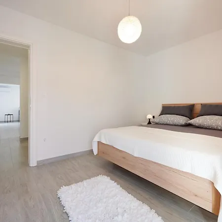 Deluxe Trogir